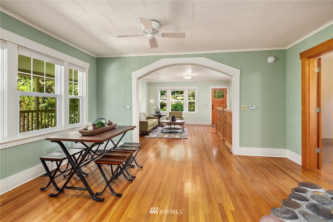 16219 Tiger Mountain Road Southeast Issaquah, WA 98027 - Photo 10 of 25 Gallery Image 10