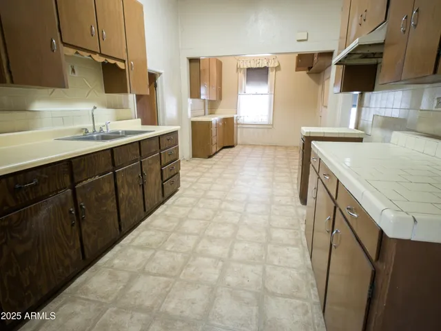 $225,000 | 1047 East 10th Street, Douglas, AZ 85607