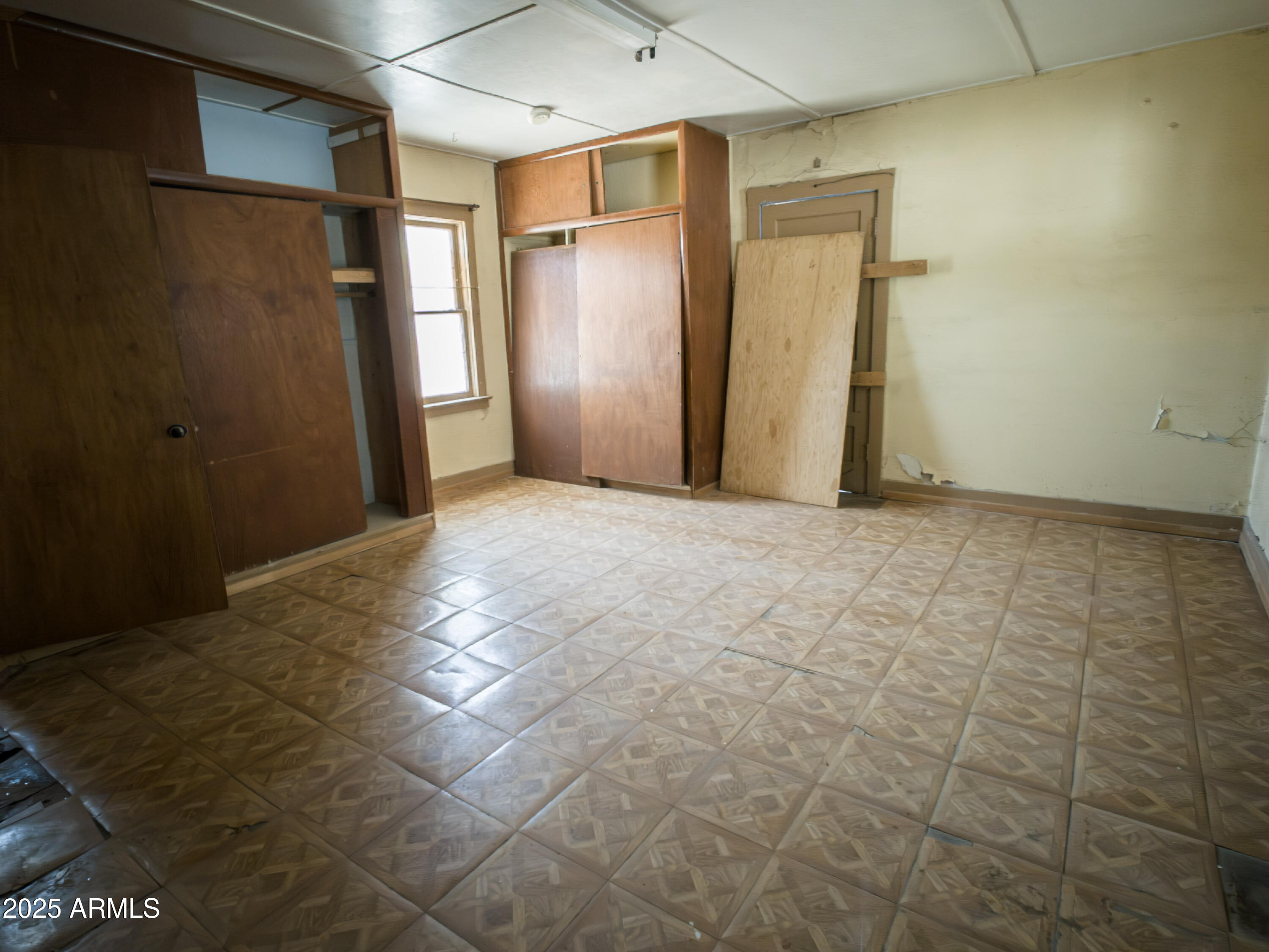 1047 East 10th Street Douglas, AZ 85607 - Photo 24 of 37 IMG20250408122445-Enhanced-NR