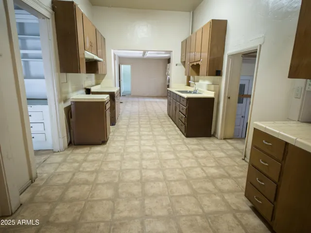 $225,000 | 1047 East 10th Street, Douglas, AZ 85607