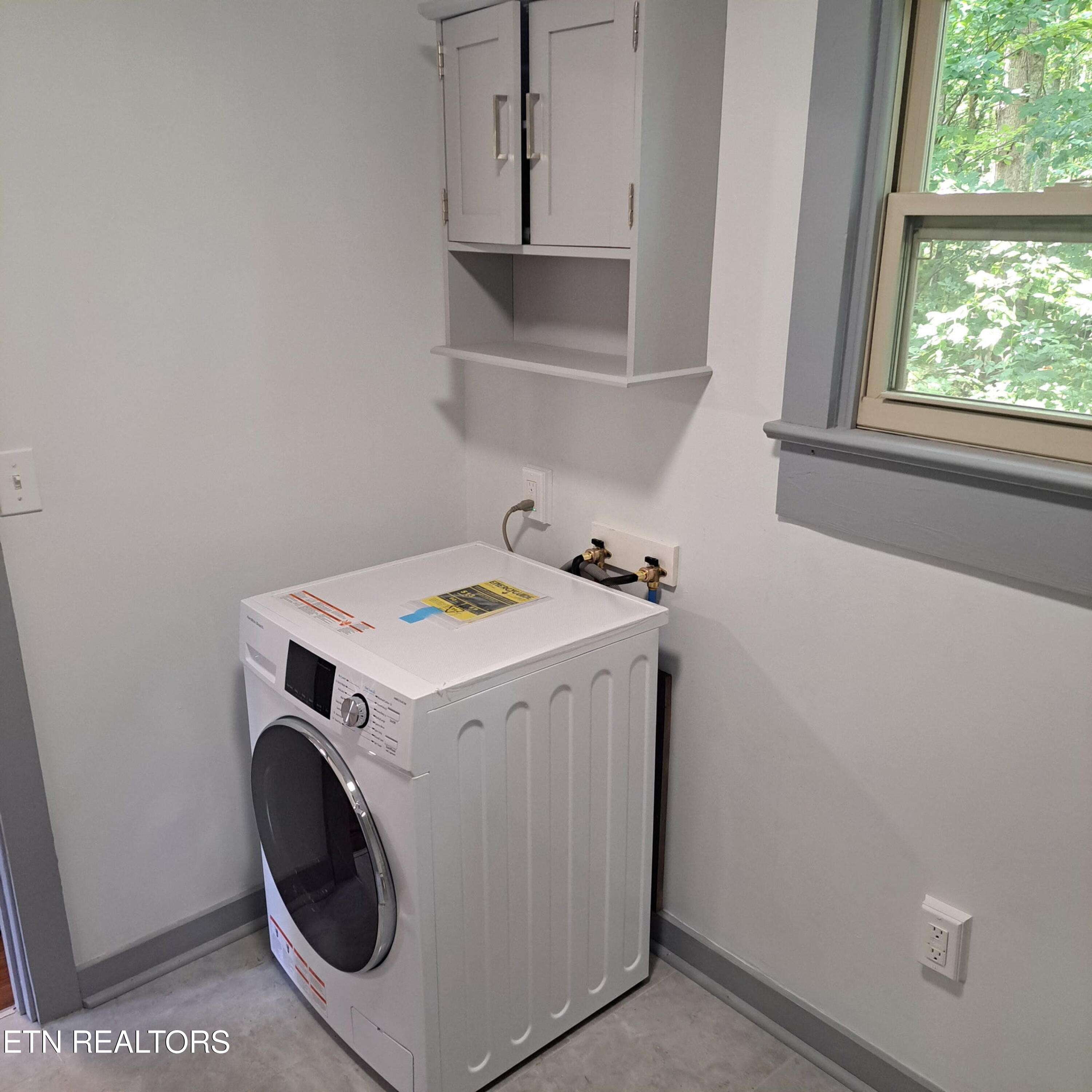 209 Royce Road Andersonville, TN 37705 - Photo 15 of 34 All in one laundry combo