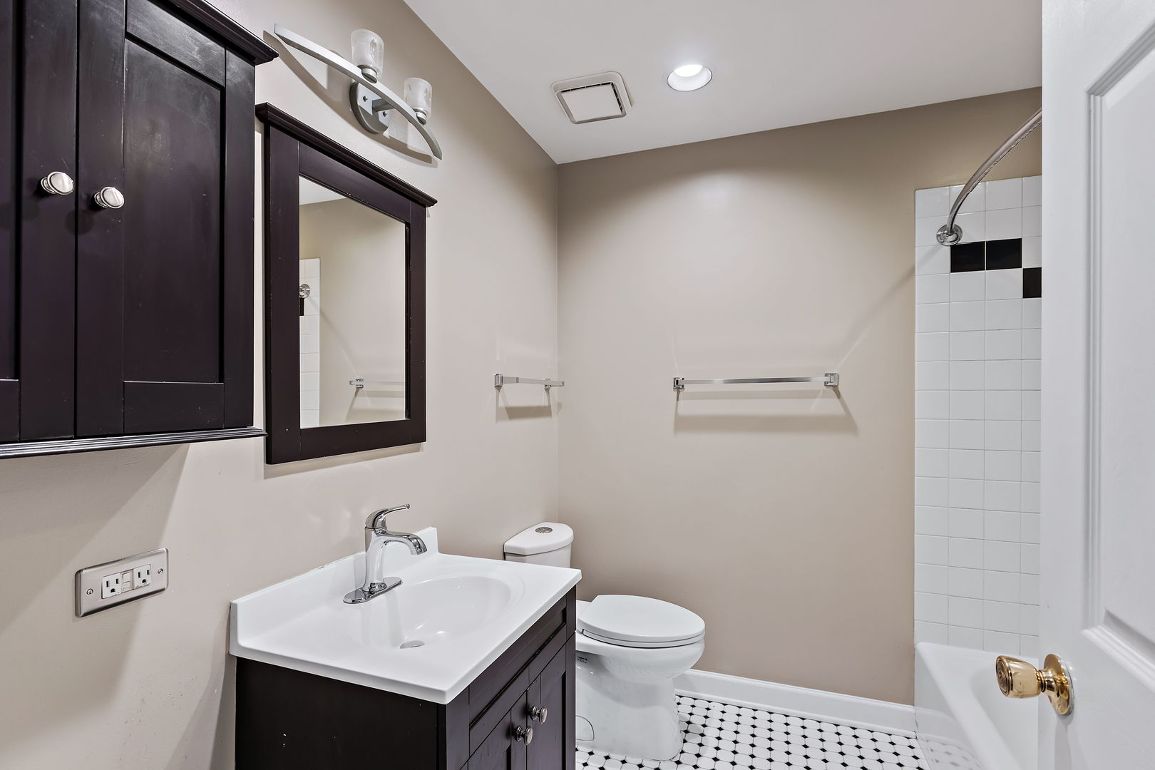 22 North Morgan Street, Unit 107 Chicago, IL 60607 - Photo 14 of 15