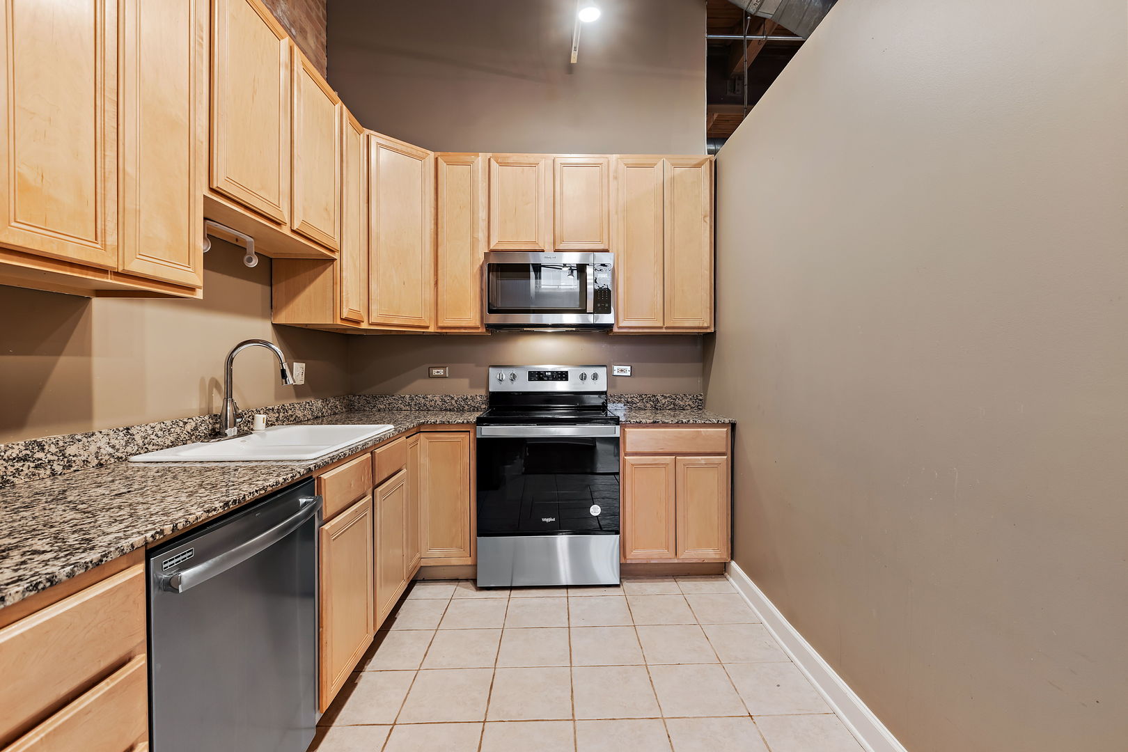22 North Morgan Street, Unit 107 Chicago, IL 60607 - Photo 7 of 15