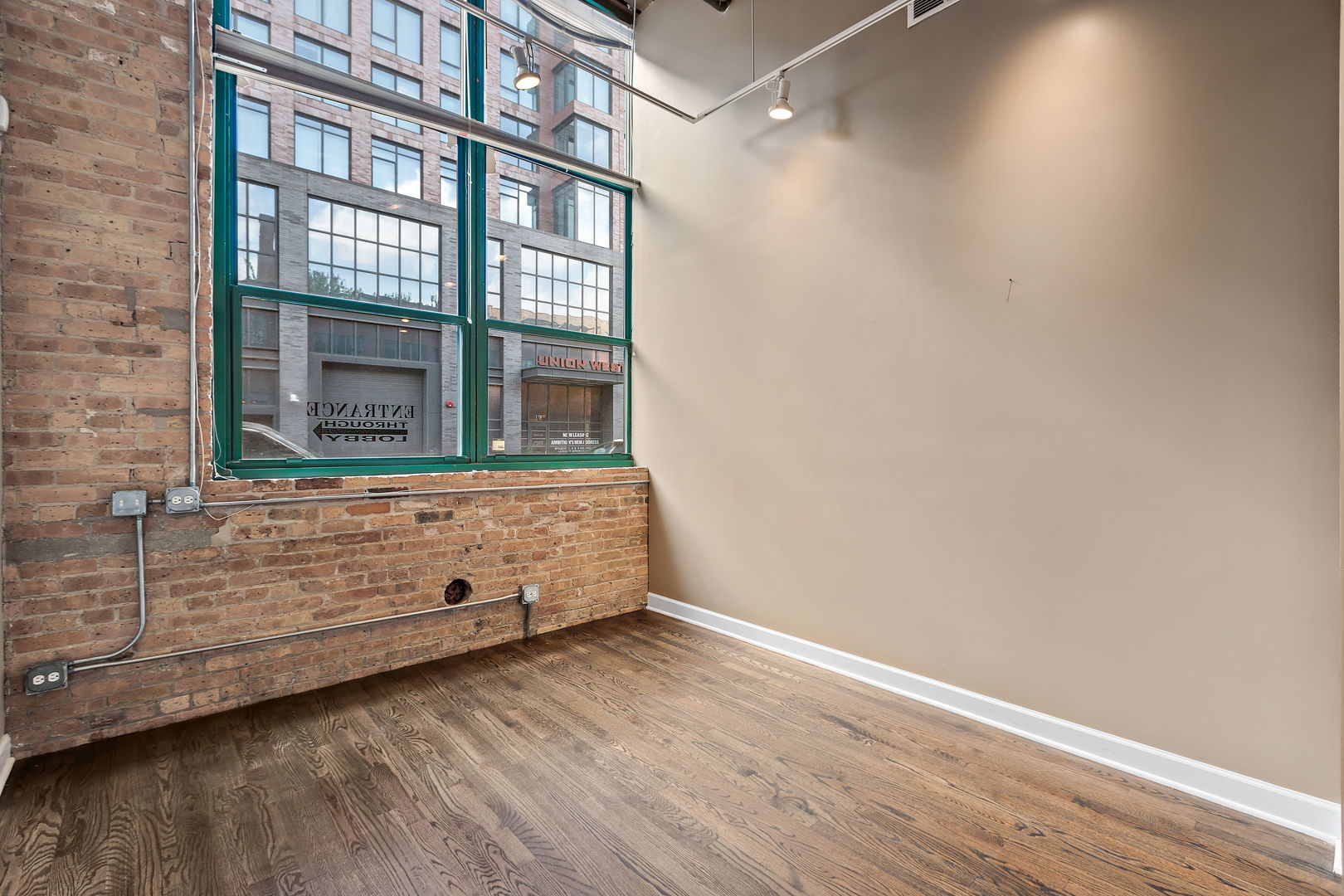 22 North Morgan Street, Unit 107 Chicago, IL 60607 - Photo 10 of 15