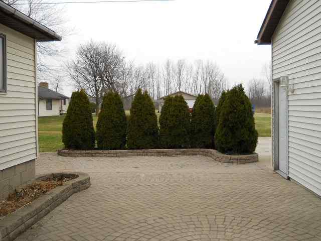 12490 Bryce Road Emmett, MI 48022 - Photo 8 of 26 31082497-7.JPG
