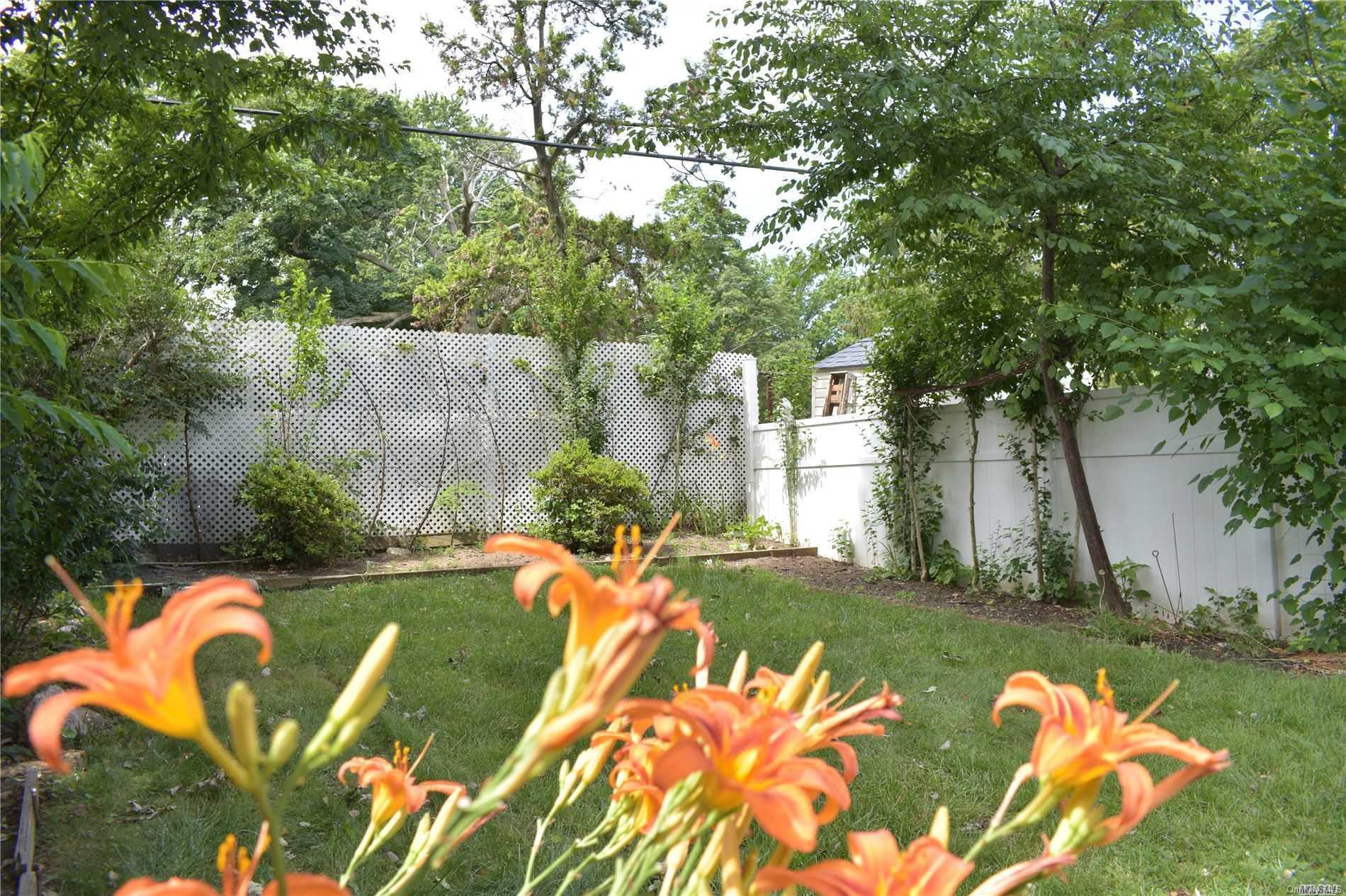 136-12 64th Road Queens, NY 11367 - Photo 20 of 21