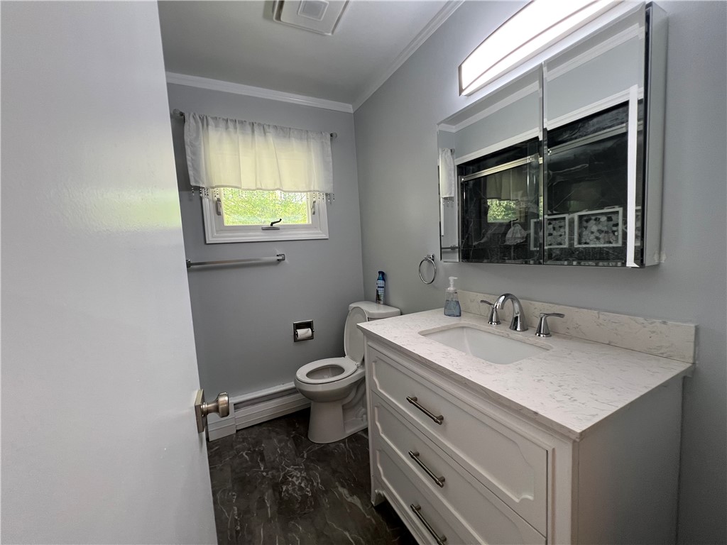 793 Helendale Road Irondequoit, NY 14609 - Photo 14 of 40