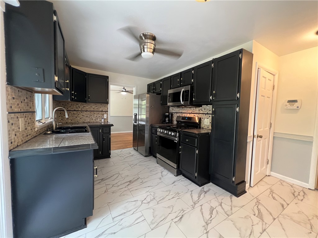 793 Helendale Road Irondequoit, NY 14609 - Photo 20 of 40