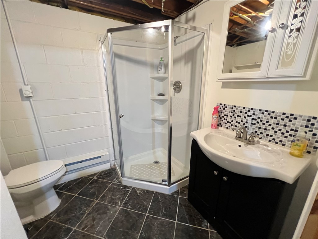 793 Helendale Road Irondequoit, NY 14609 - Photo 31 of 40 Walk In Shower