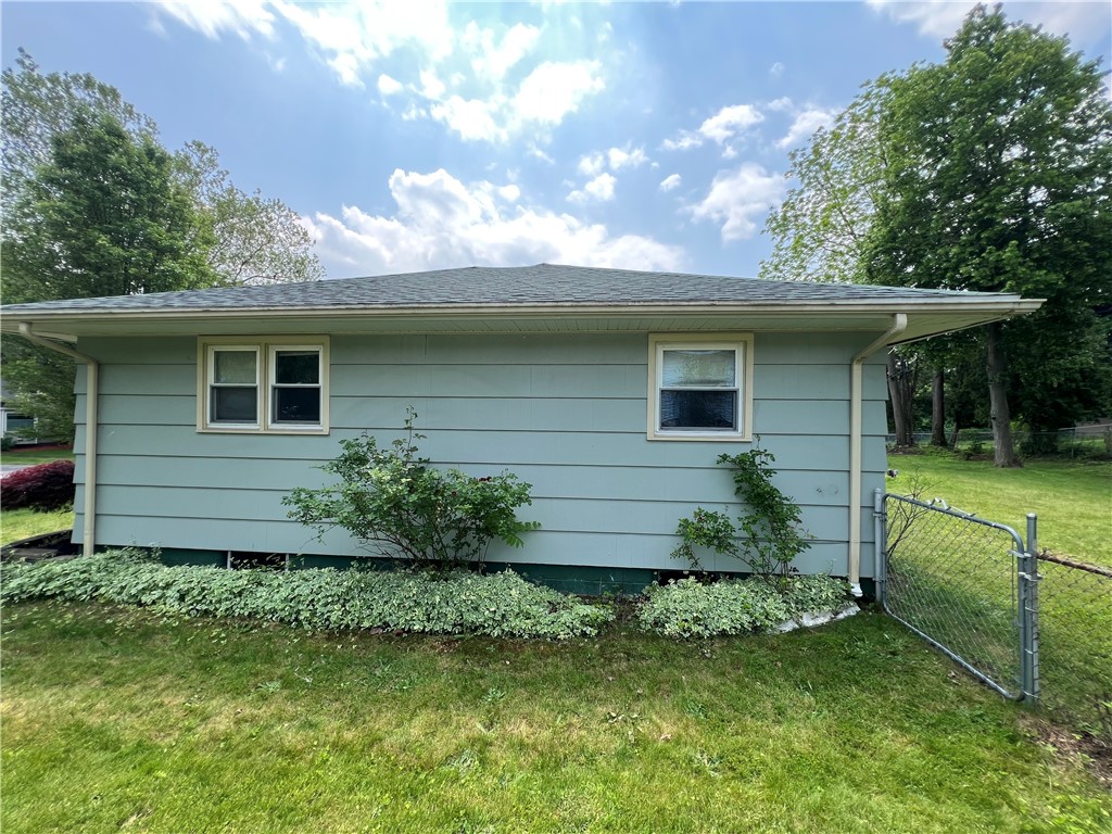 793 Helendale Road Irondequoit, NY 14609 - Photo 37 of 40