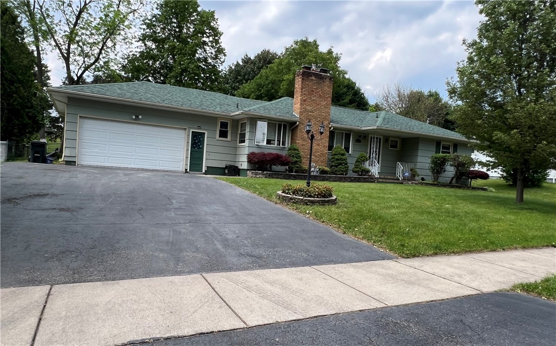 793 Helendale Road Irondequoit, NY 14609 - Photo 4 of 40 2.5 Car wide Driveway