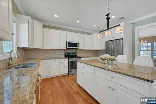 $7,500 | 1 Lindy Place, Old Tappan, NJ 07675