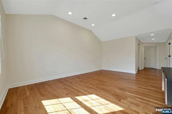 $7,500 | 1 Lindy Place, Old Tappan, NJ 07675