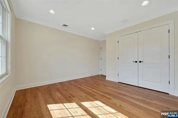 $7,500 | 1 Lindy Place, Old Tappan, NJ 07675