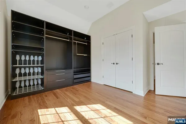 $7,500 | 1 Lindy Place, Old Tappan, NJ 07675