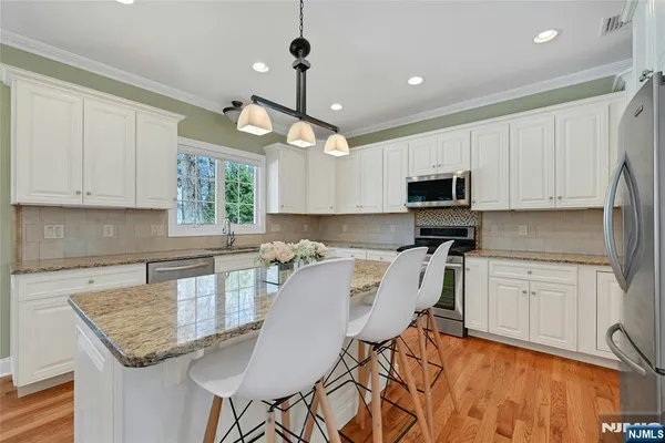 $7,500 | 1 Lindy Place, Old Tappan, NJ 07675