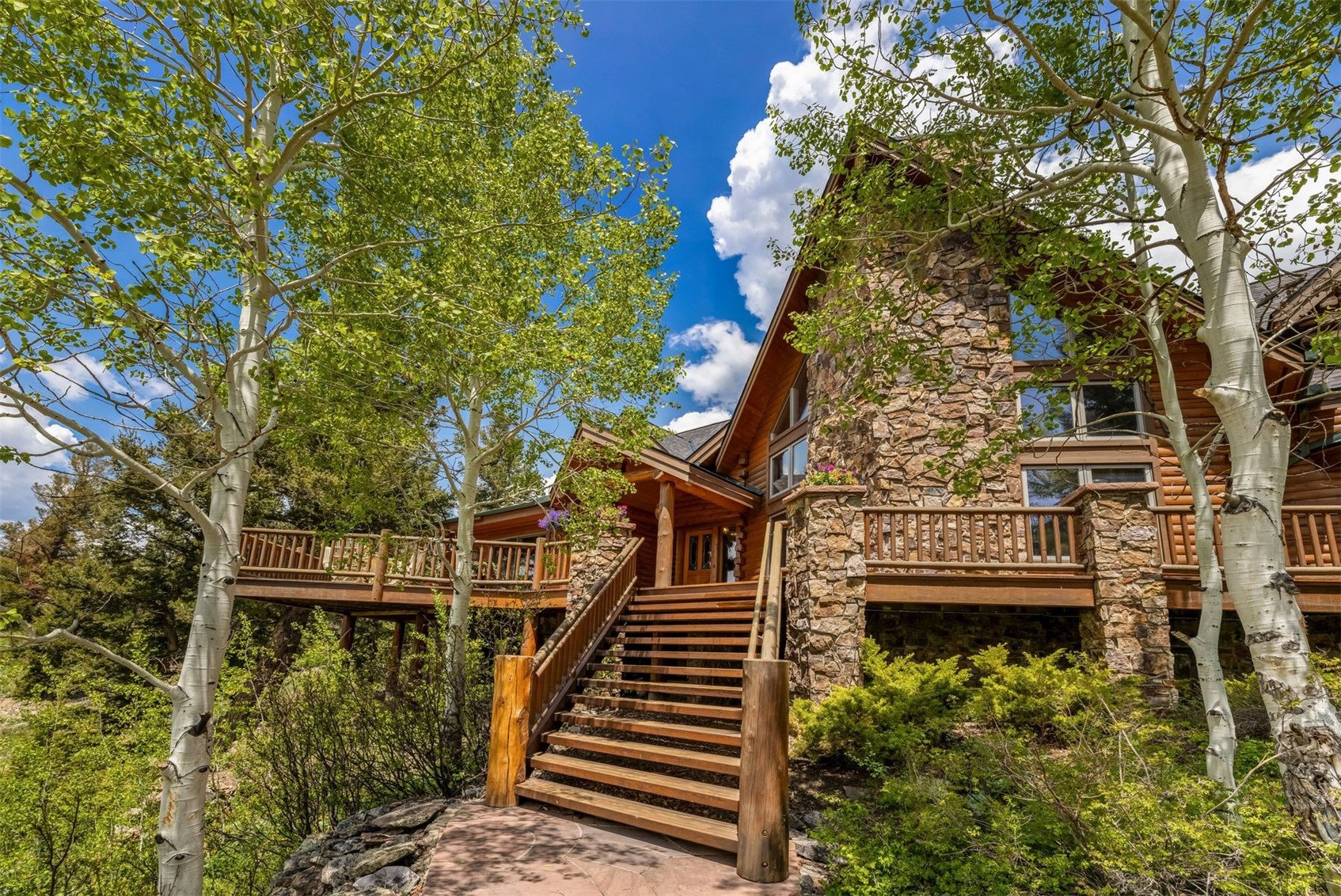 2244 Johnson Road Silverthorne, CO 80498 - Photo 3 of 50 a balcony view with a garden