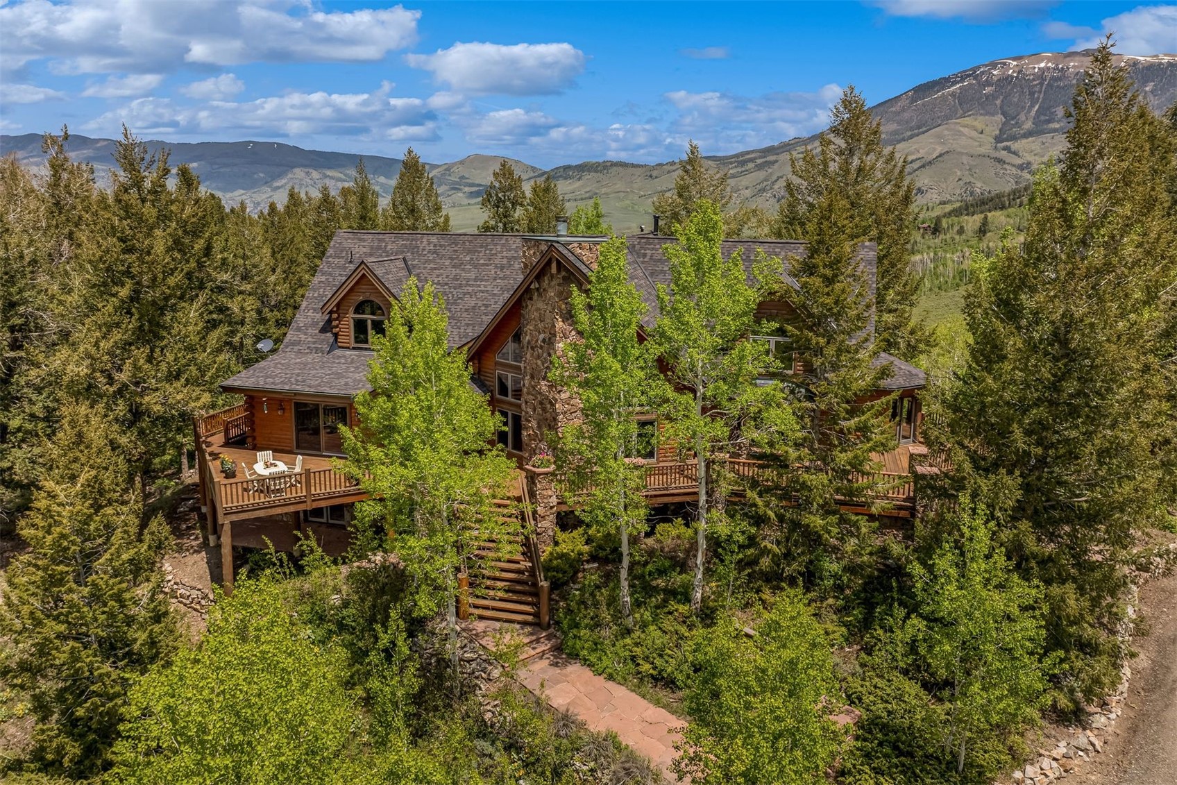 2244 Johnson Road Silverthorne, CO 80498 - Photo 49 of 50 a view of a back yard of the house