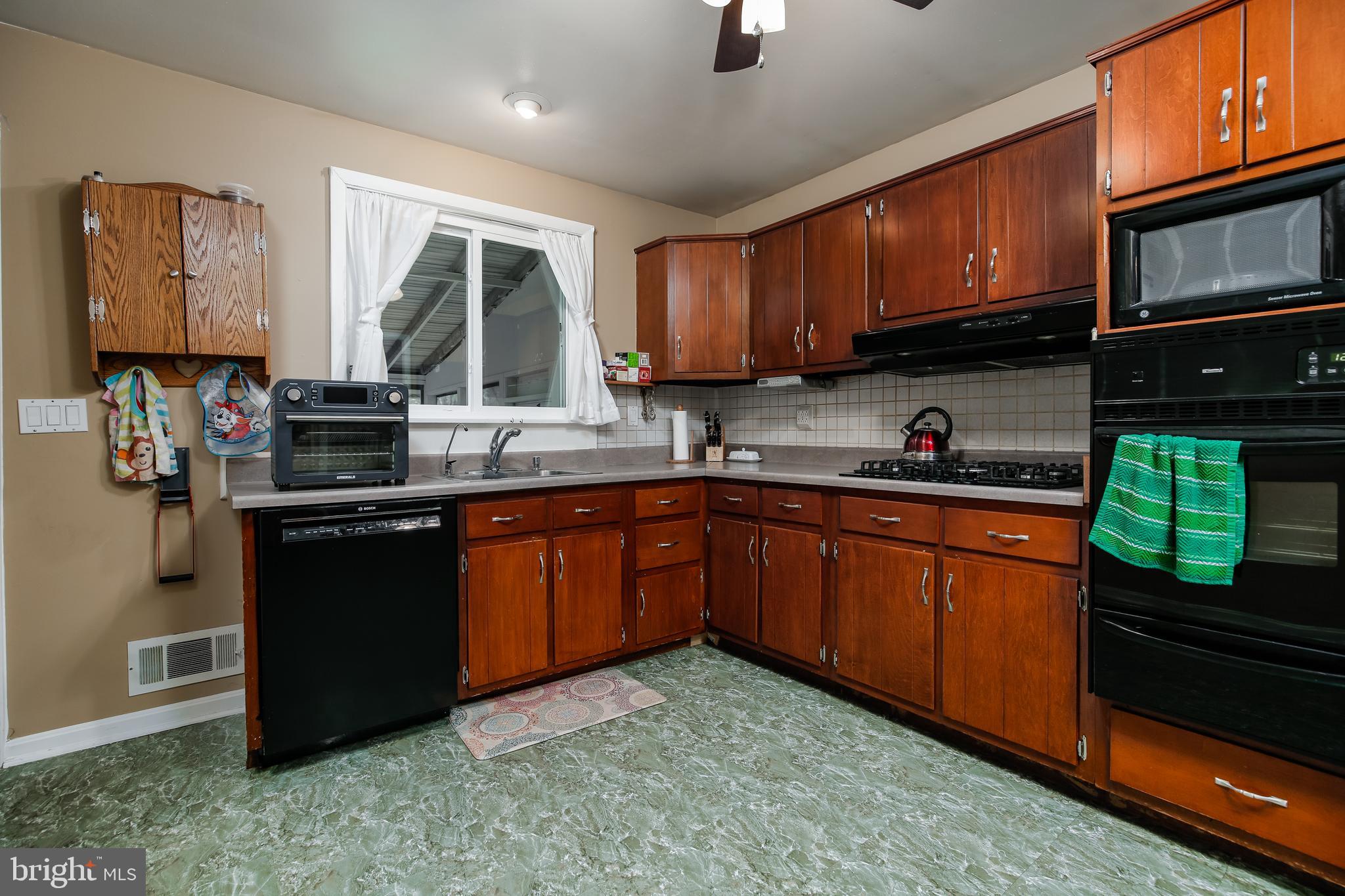245 Walgrove Road Reisterstown, MD 21136 - Photo 10 of 27 Gallery Image 10