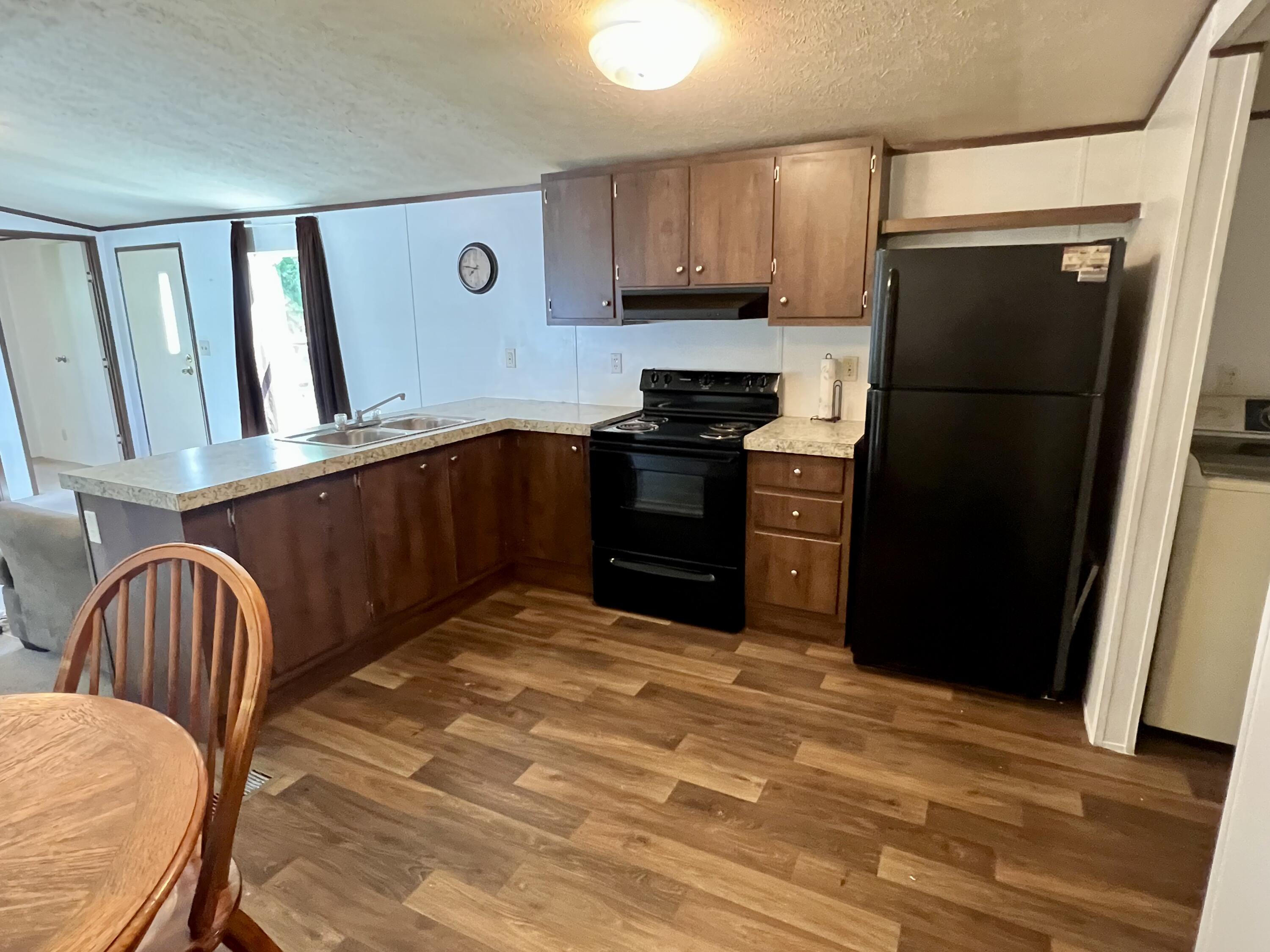 37 Lydia Haun Road Williamsburg, KY 40769 - Photo 7 of 28 Kitchen