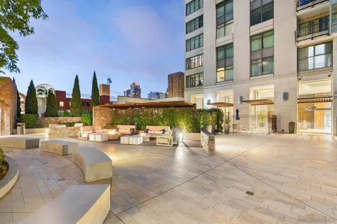 $1,025,000 | 645 Front Street, Unit 1604, San Diego, CA 92101