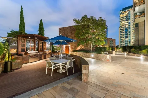 $1,025,000 | 645 Front Street, Unit 1604, San Diego, CA 92101