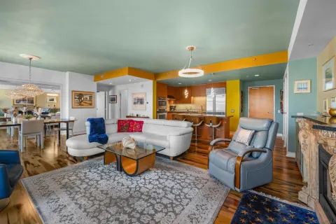 $1,025,000 | 645 Front Street, Unit 1604, San Diego, CA 92101