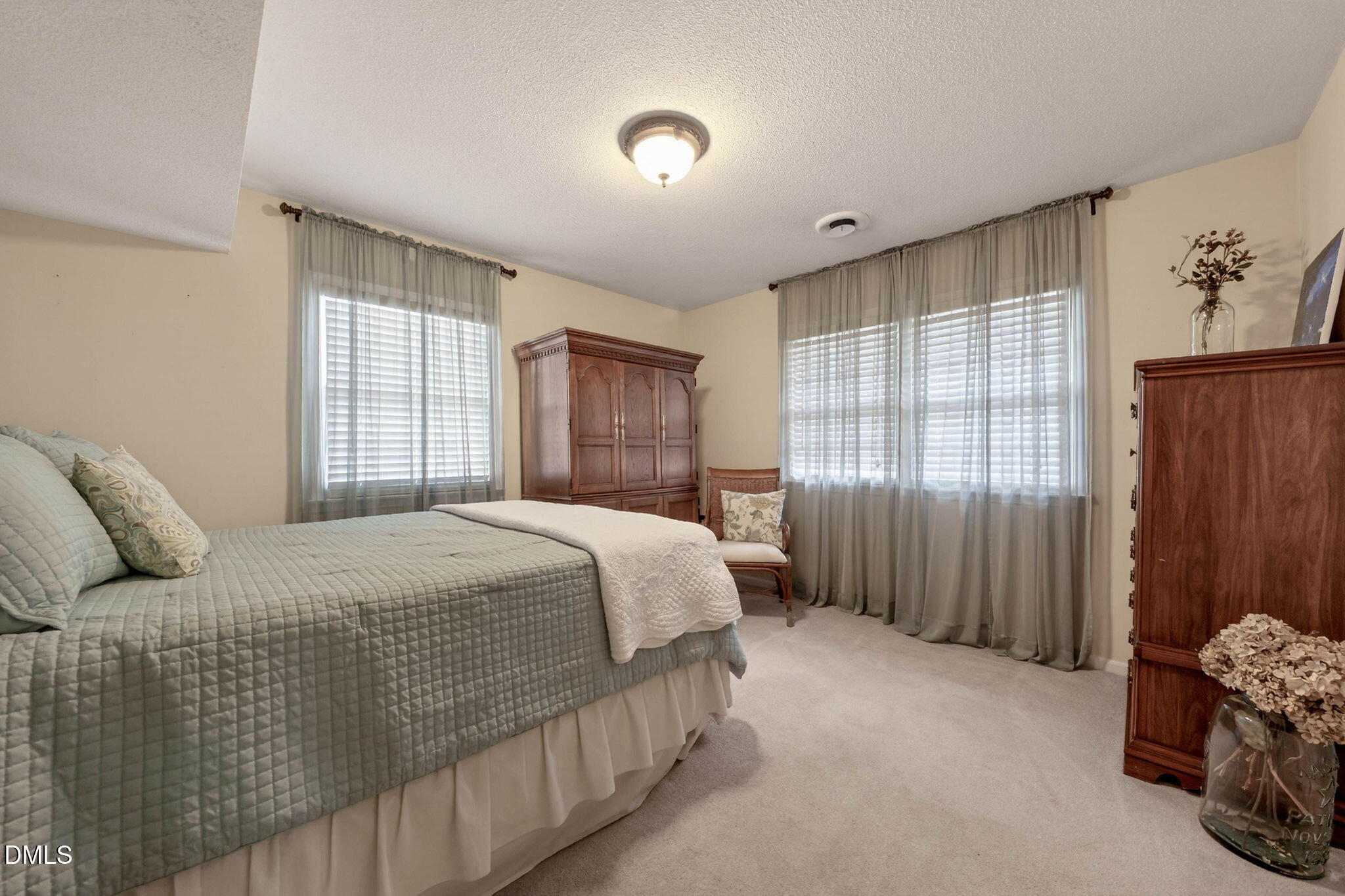 904 Hardimont Road Raleigh, NC 27609 - Photo 26 of 40 31-web-or-mls-904 Hardimont Road -31