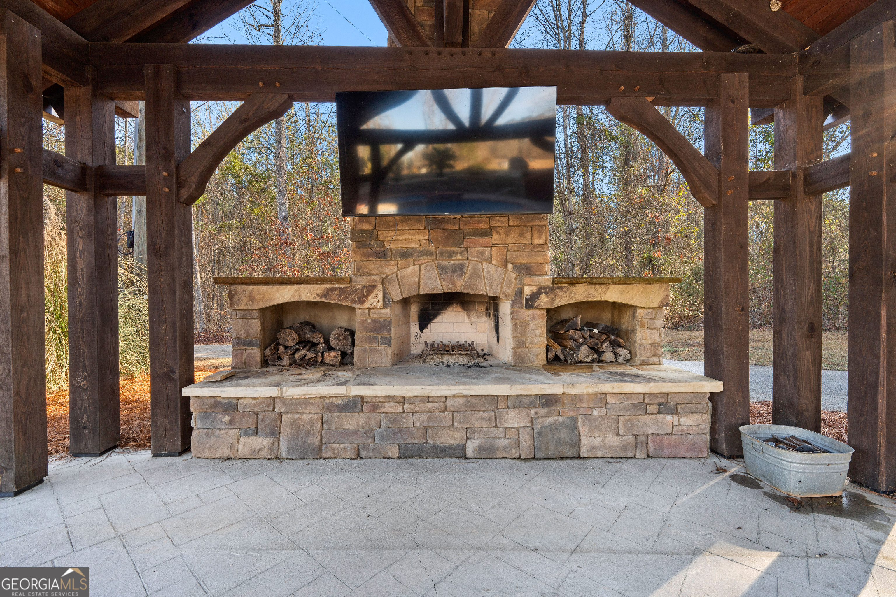 4101 West Ellis Road Griffin, GA 30223 - Photo 103 of 133 a living room with a couch and a fireplace