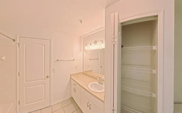 $1,700 | 4170 Central Sarasota Parkway, Unit 426, Sarasota, FL 34238