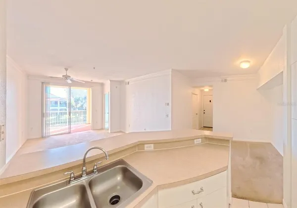 $1,700 | 4170 Central Sarasota Parkway, Unit 426, Sarasota, FL 34238