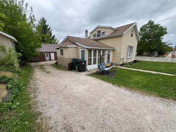 $125,000 | W164N9039 Water Street, Menomonee Falls, WI 53051