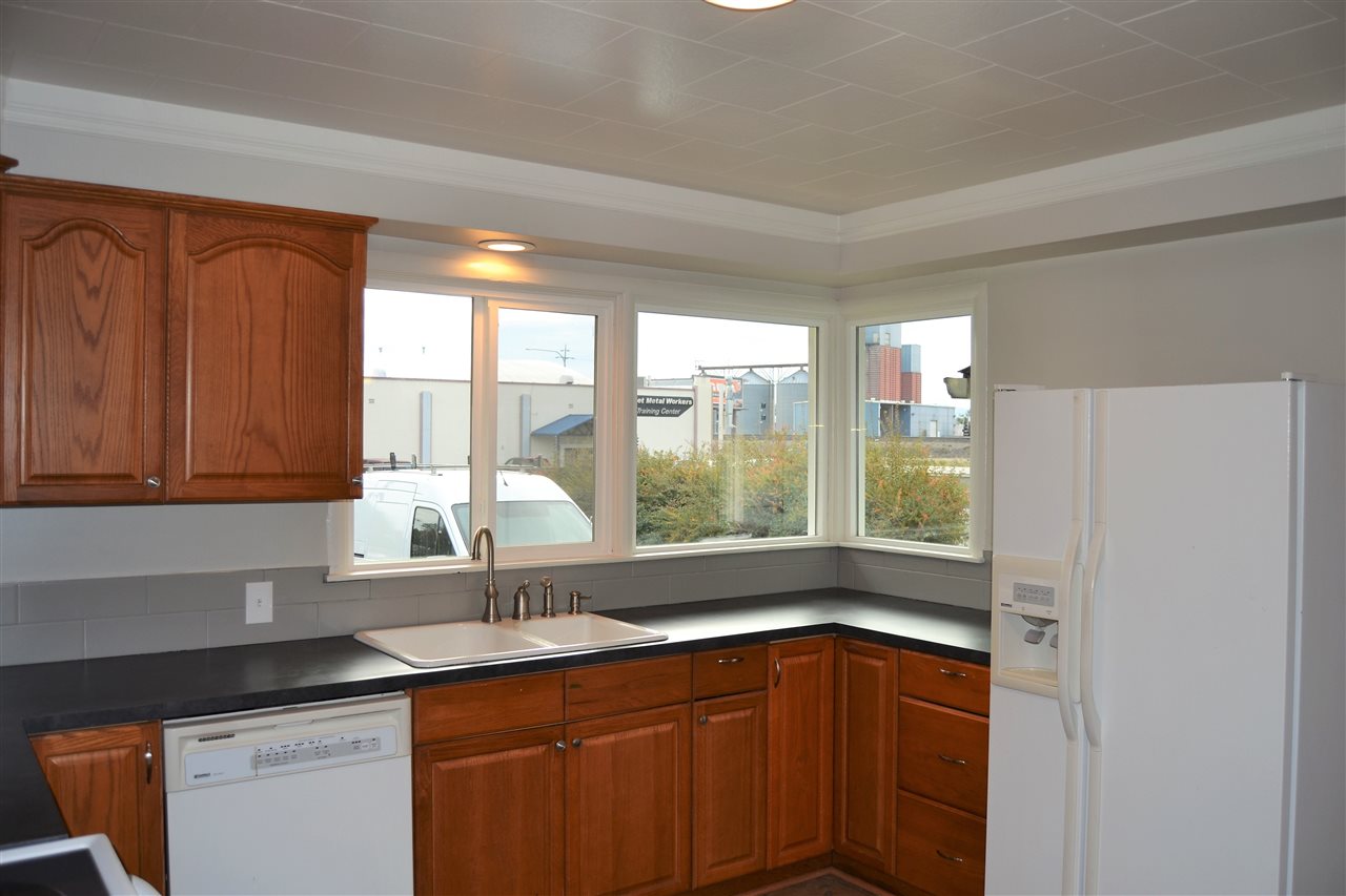 2123 North Lily Road Spokane Valley, WA 99212 - Photo 9 of 20