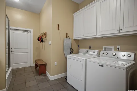 $1,175,000 | 165 Settlers Way North, Comfort, TX 78013