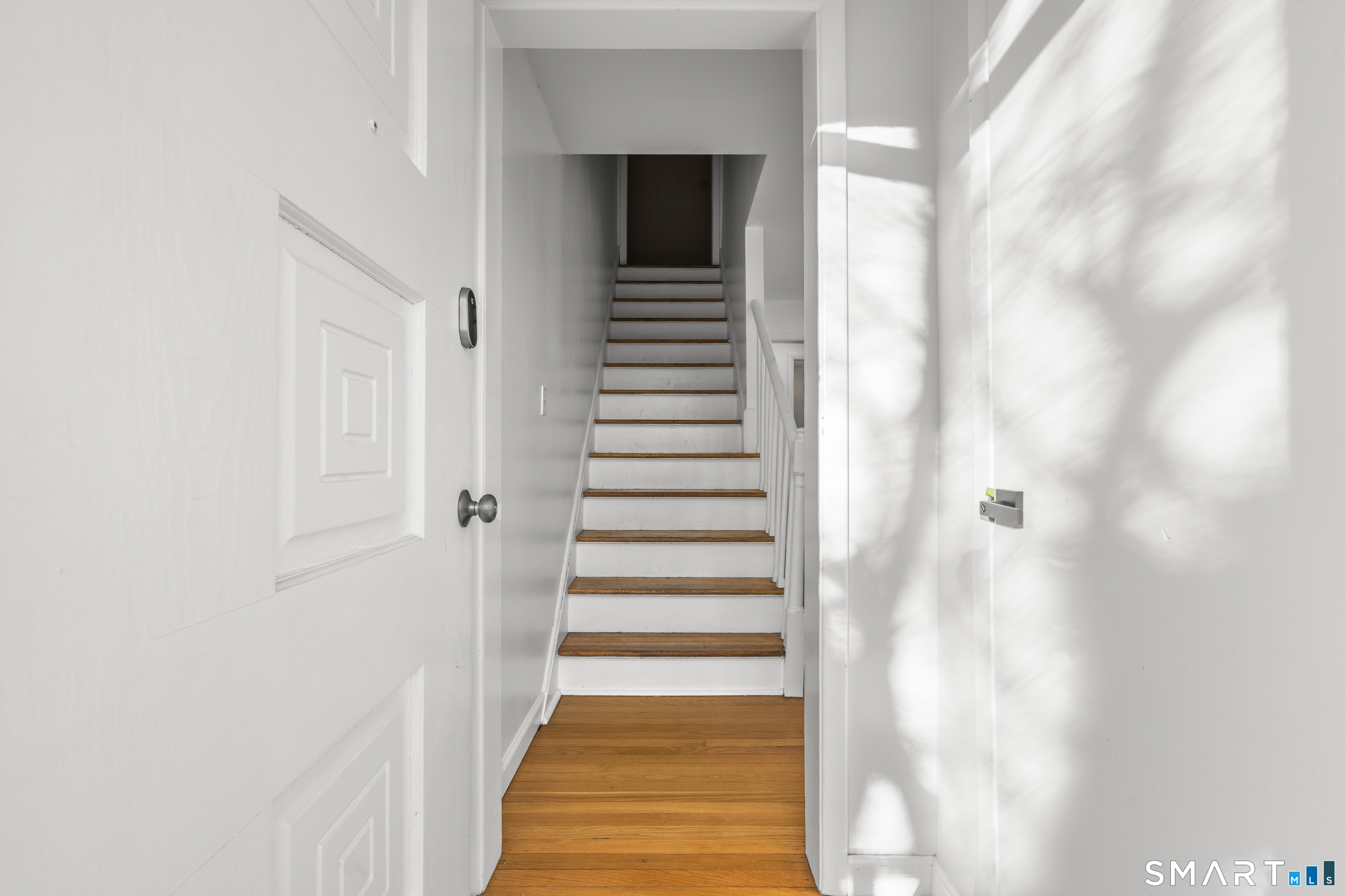 948 Wayne Street Bridgeport, CT 06606 - Photo 11 of 40