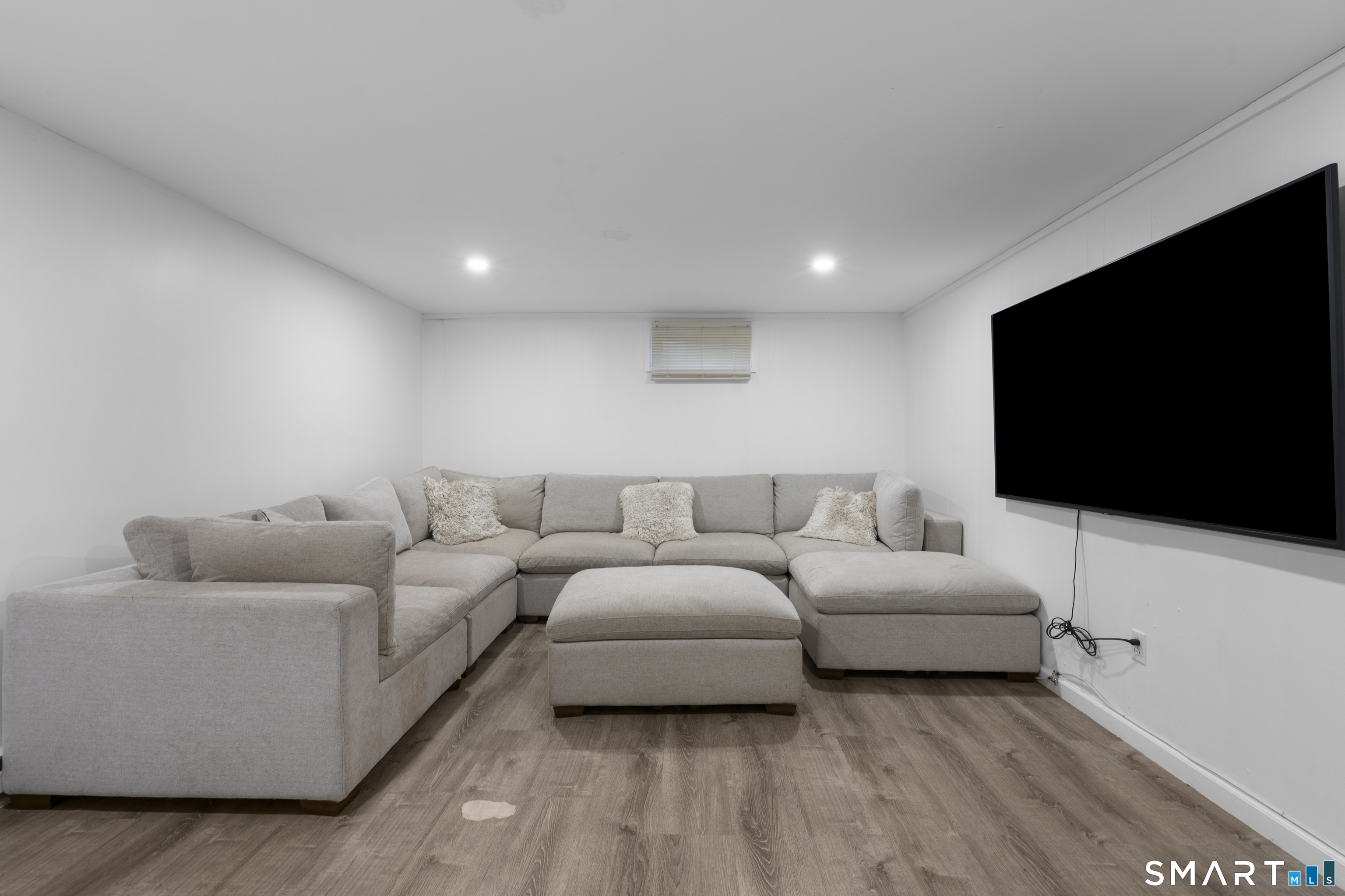 948 Wayne Street Bridgeport, CT 06606 - Photo 22 of 40