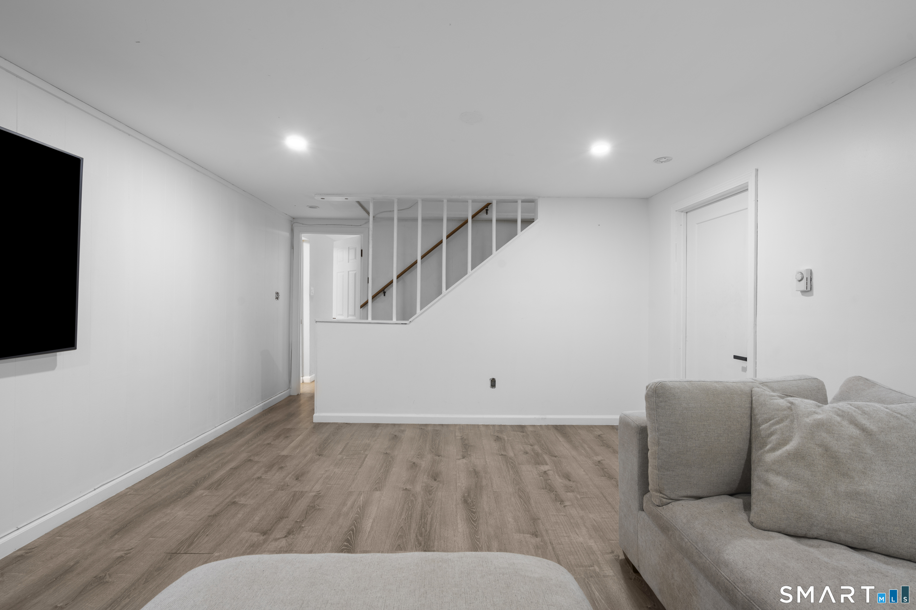 948 Wayne Street Bridgeport, CT 06606 - Photo 23 of 40