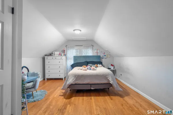 $485,000 | 948 Wayne Street, Bridgeport, CT 06606