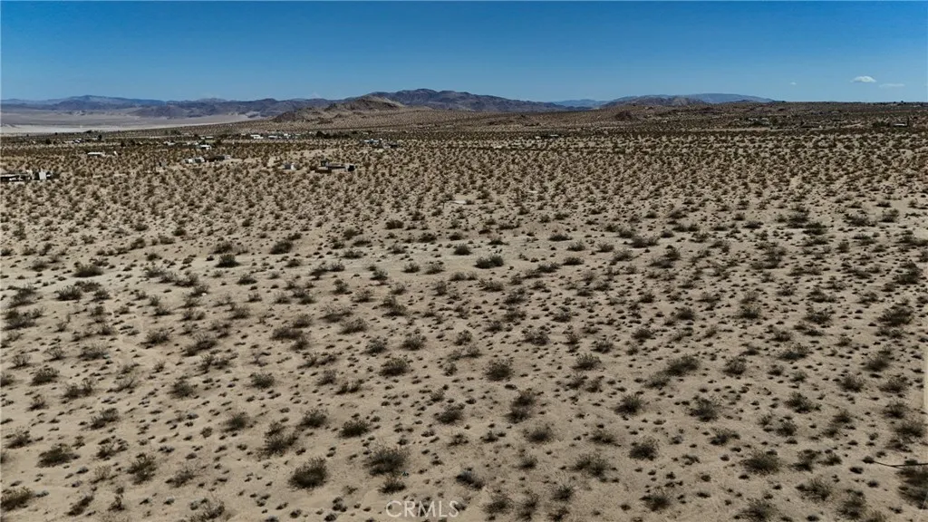 775 Manzanita Road Landers, CA 92285 - Photo 9 of 15 a view of a large building
