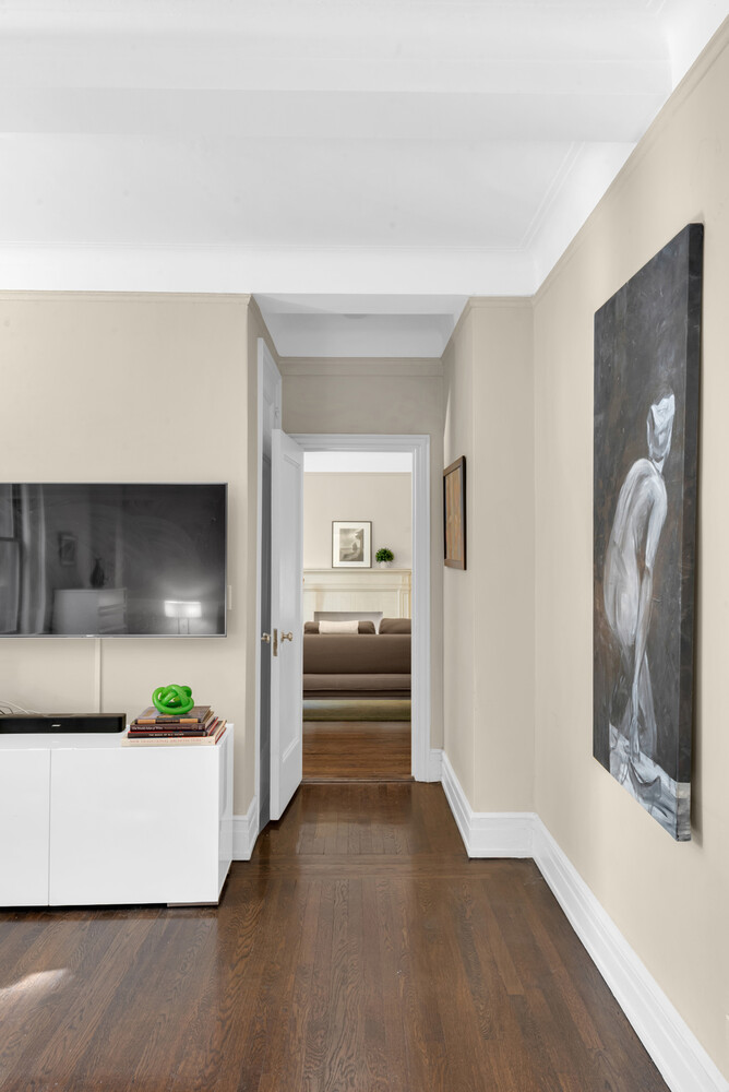 175 East 79th Street, Unit 2C Manhattan, NY 10075 - Photo 15 of 17 a view of a living room