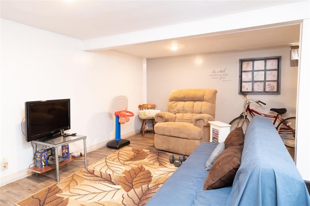 3123 West Torquay Road Muncie, IN 47304 - Photo 13 of 15