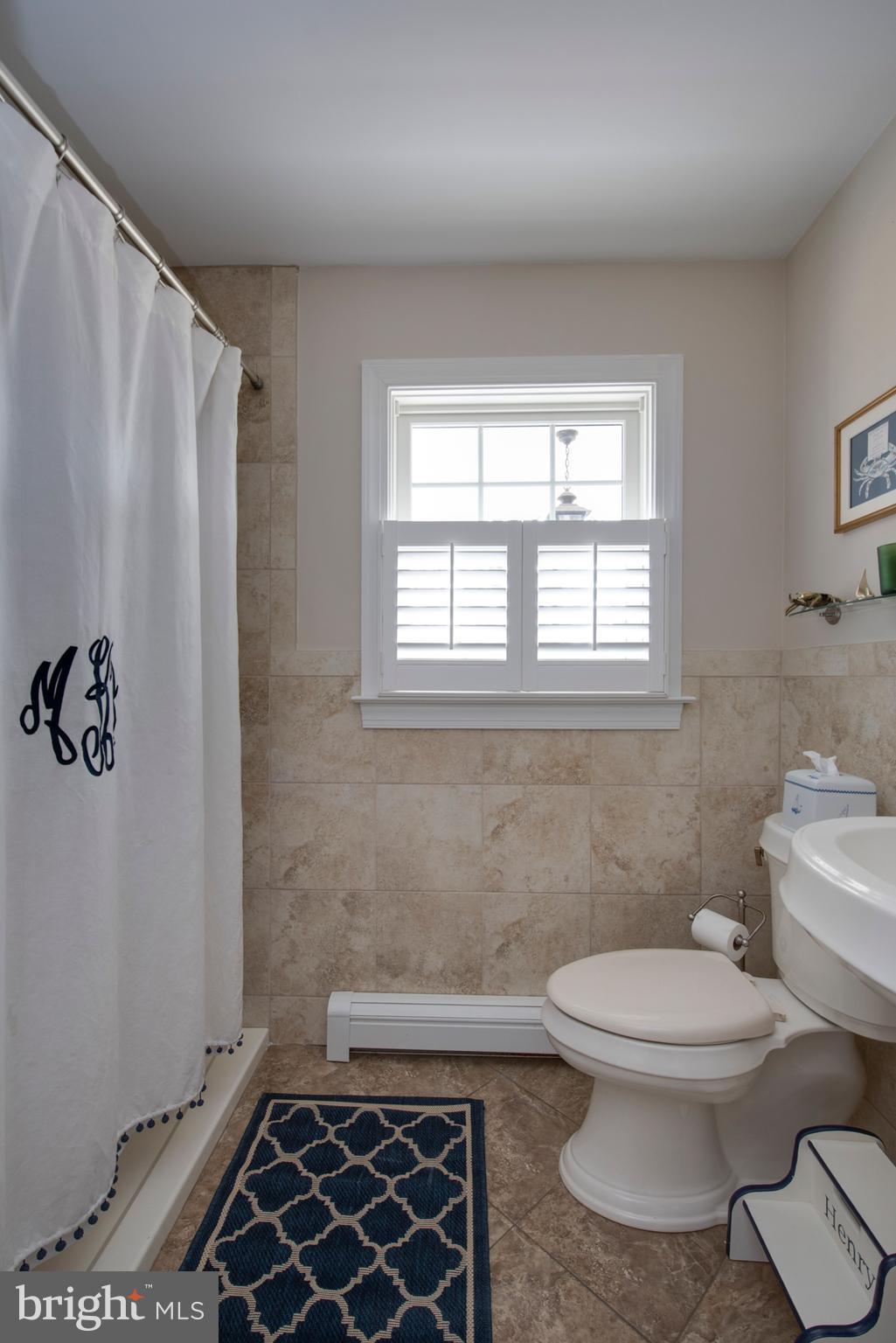 438 Ferry Point Road Annapolis, MD 21403 - Photo 14 of 29 Bath