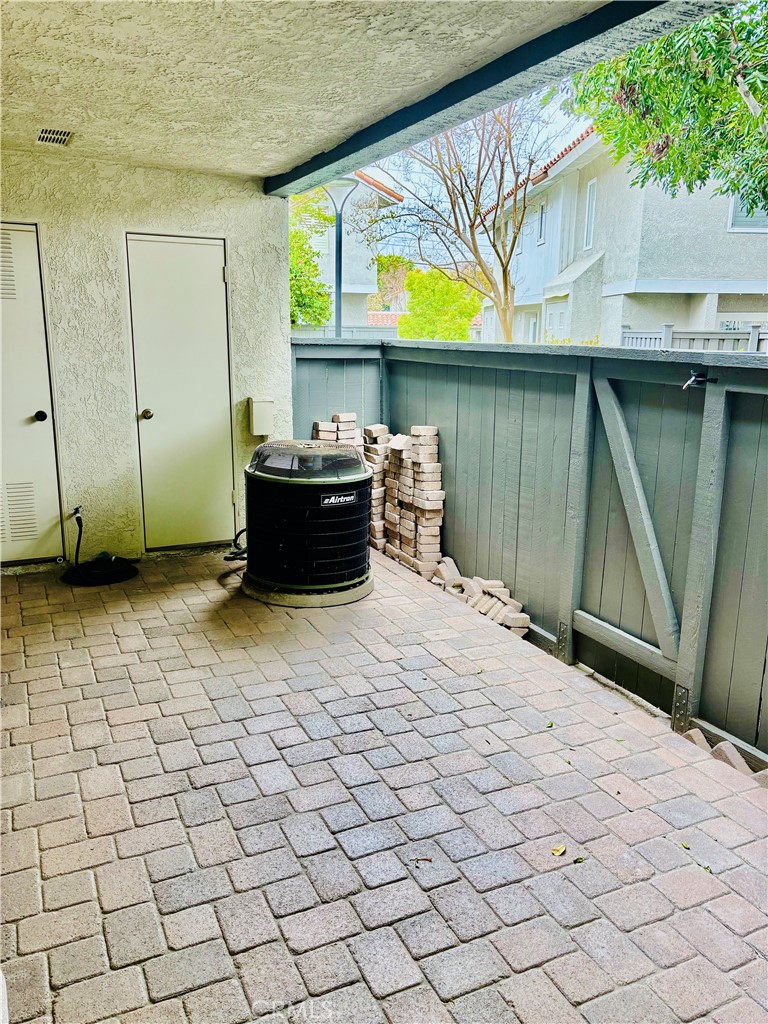 260 Lemon Grove Irvine, CA 92618 - Photo 10 of 13