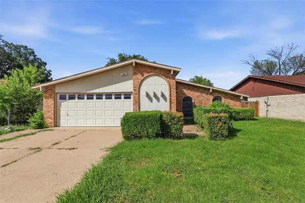$2,250 | 4205 Buckeye Street, Fort Worth, TX 76137