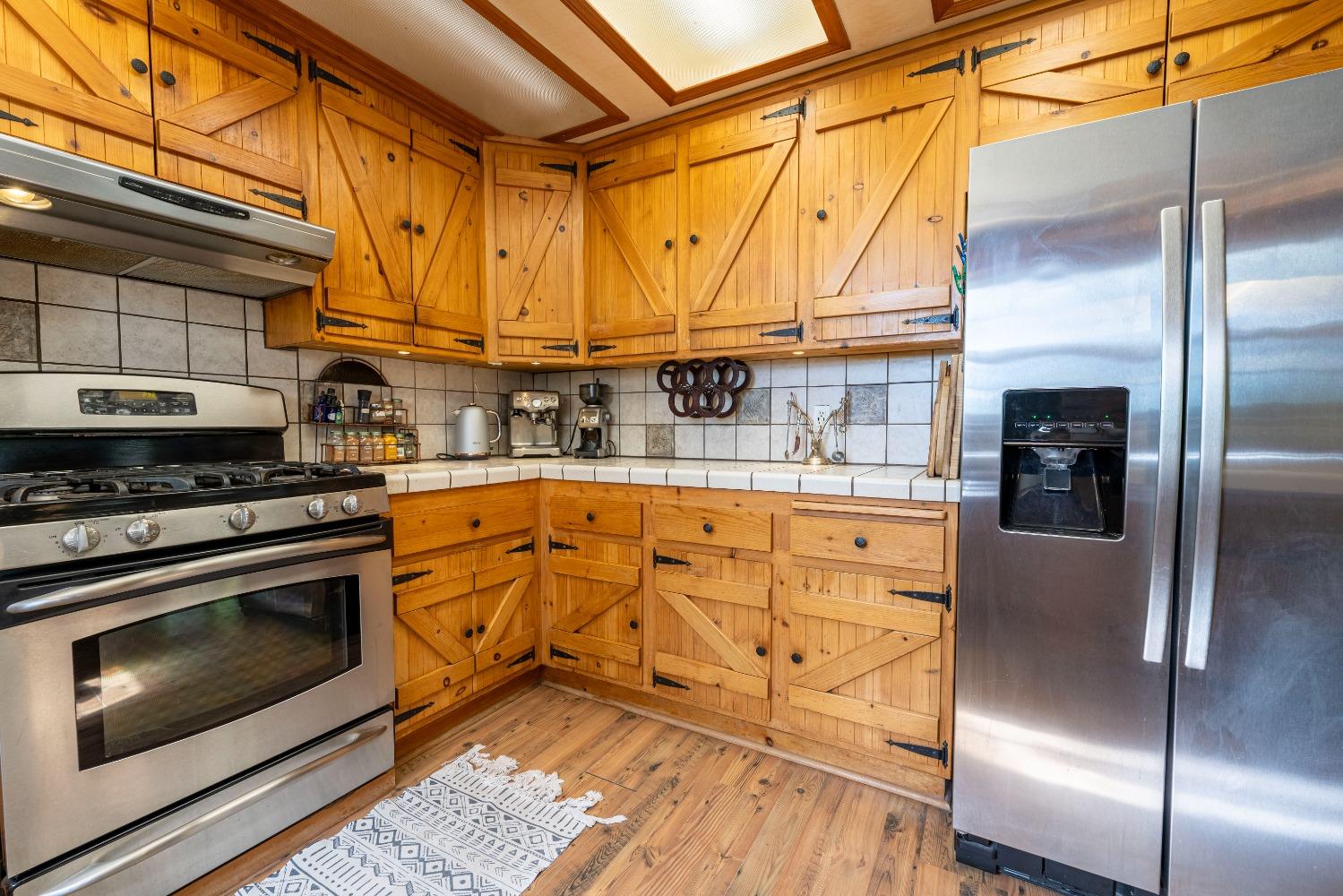 16100 Barbara Court Grass Valley, CA 95949 - Photo 12 of 86