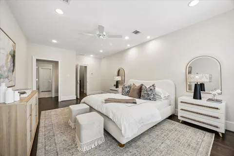 $1,075,000 | 2111 Huldy Street, Houston, TX 77019