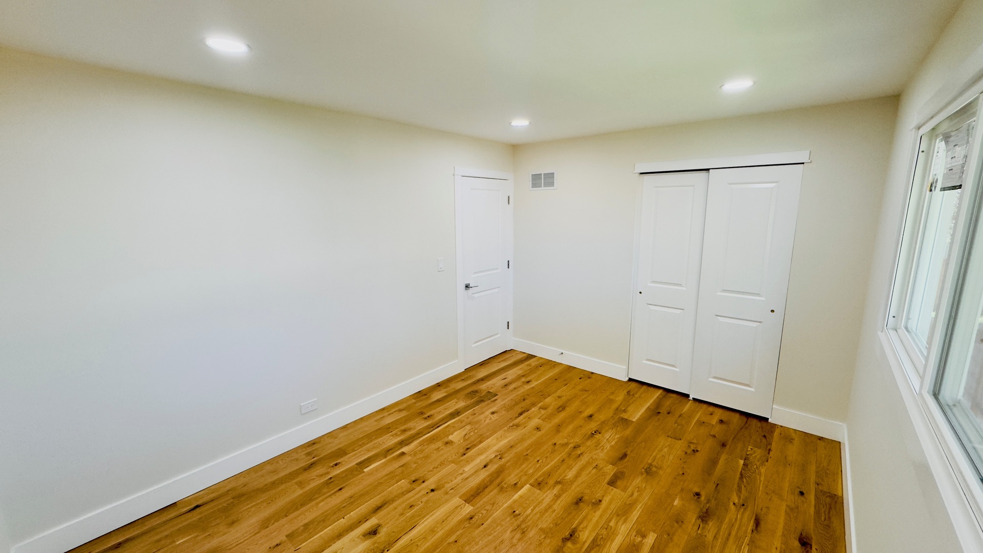 527 Northgate Road Lindenhurst, IL 60046 - Photo 15 of 36