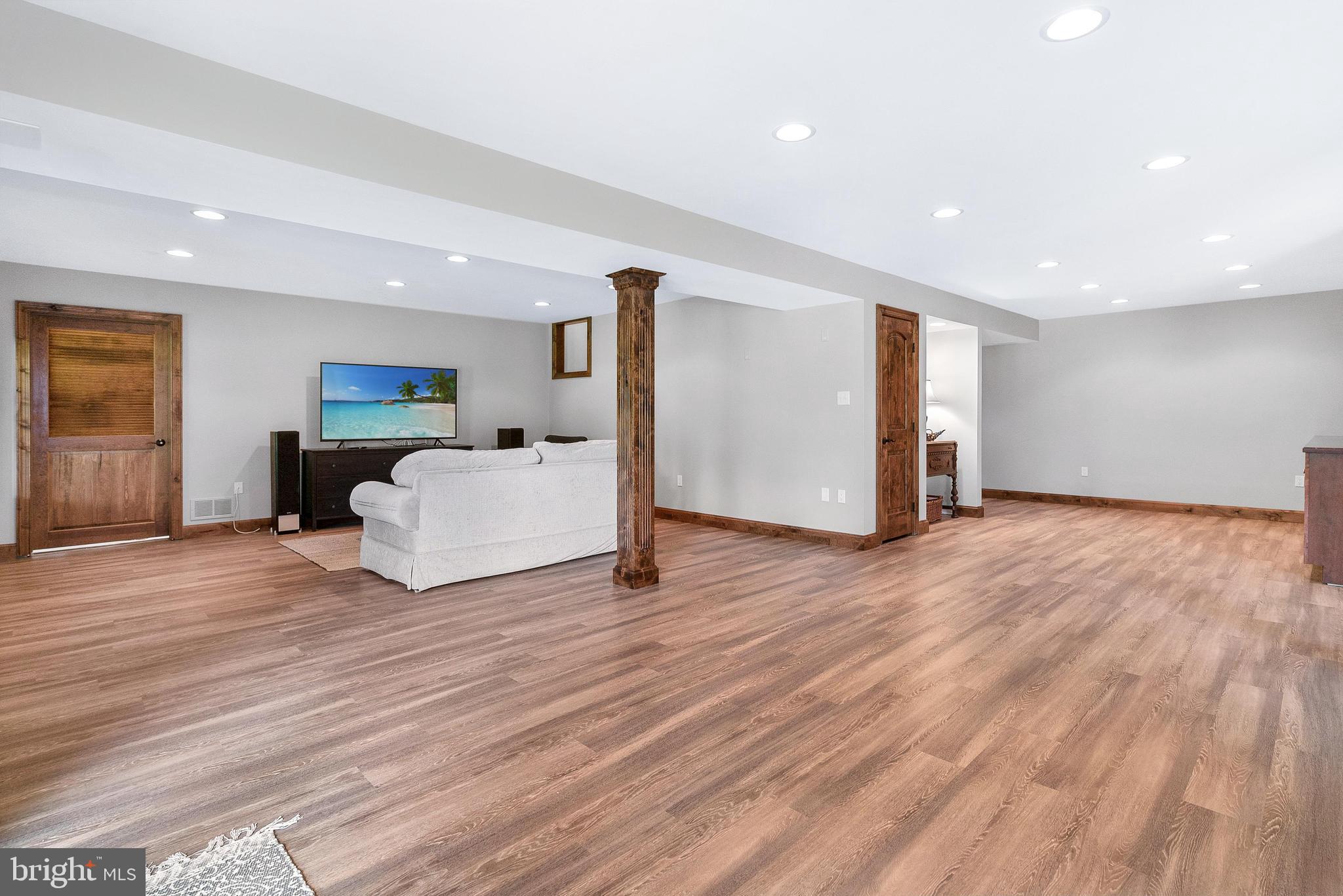 105 North Rolling Road Baltimore, MD 21228 - Photo 49 of 66
