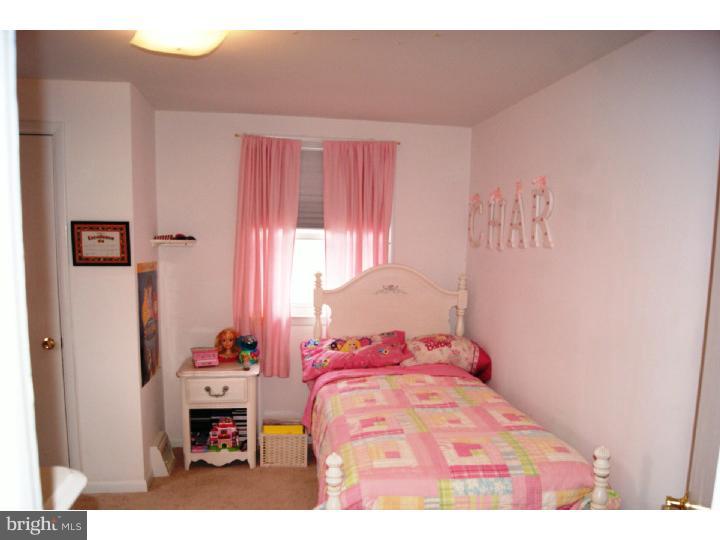914 East Cathedral Road Philadelphia, PA 19128 - Photo 11 of 18 Gallery Image 11
