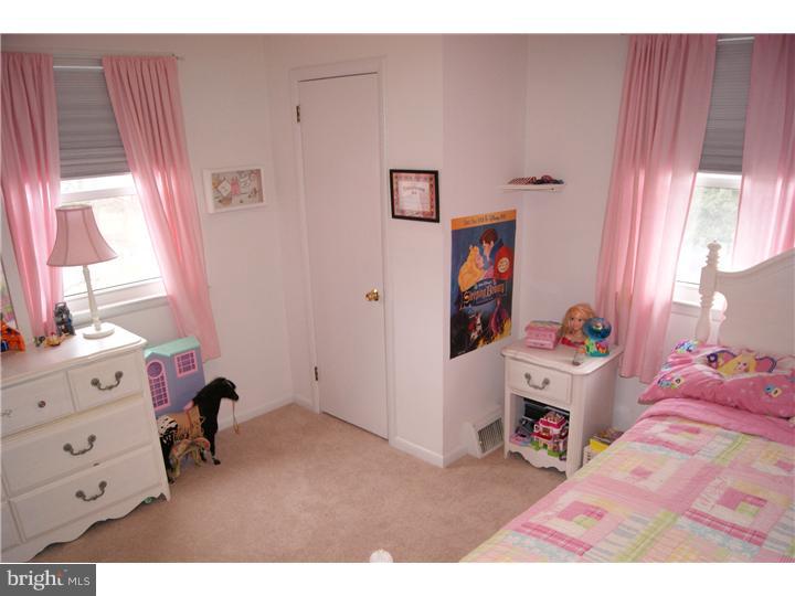 914 East Cathedral Road Philadelphia, PA 19128 - Photo 12 of 18 Gallery Image 12